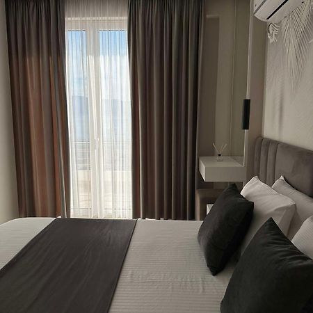 Sea View Apartment Luxury Vlorë Exteriör bild