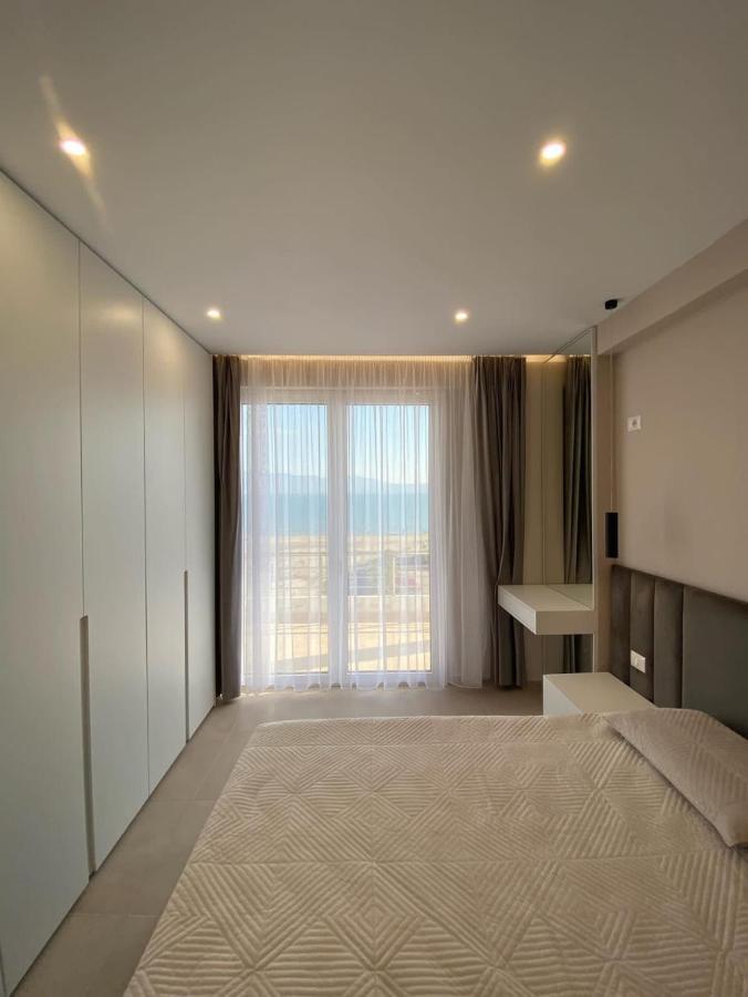 Sea View Apartment Luxury Vlorë Exteriör bild
