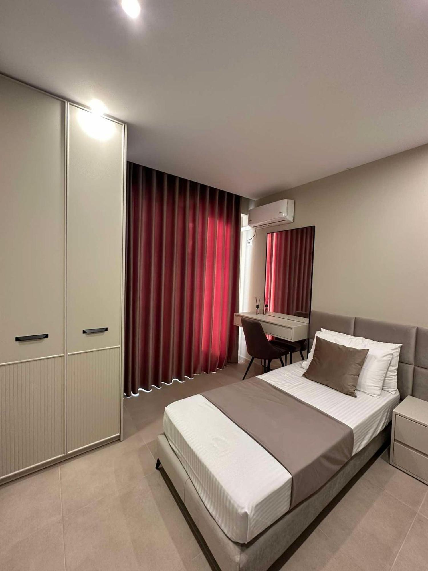 Sea View Apartment Luxury Vlorë Exteriör bild